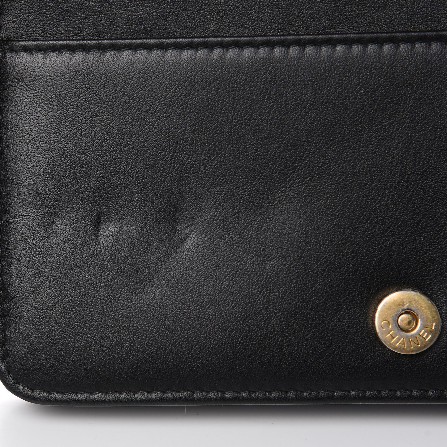 Aged Calfskin Quilted Gabrielle Wallet On Chain WOC Beige Black