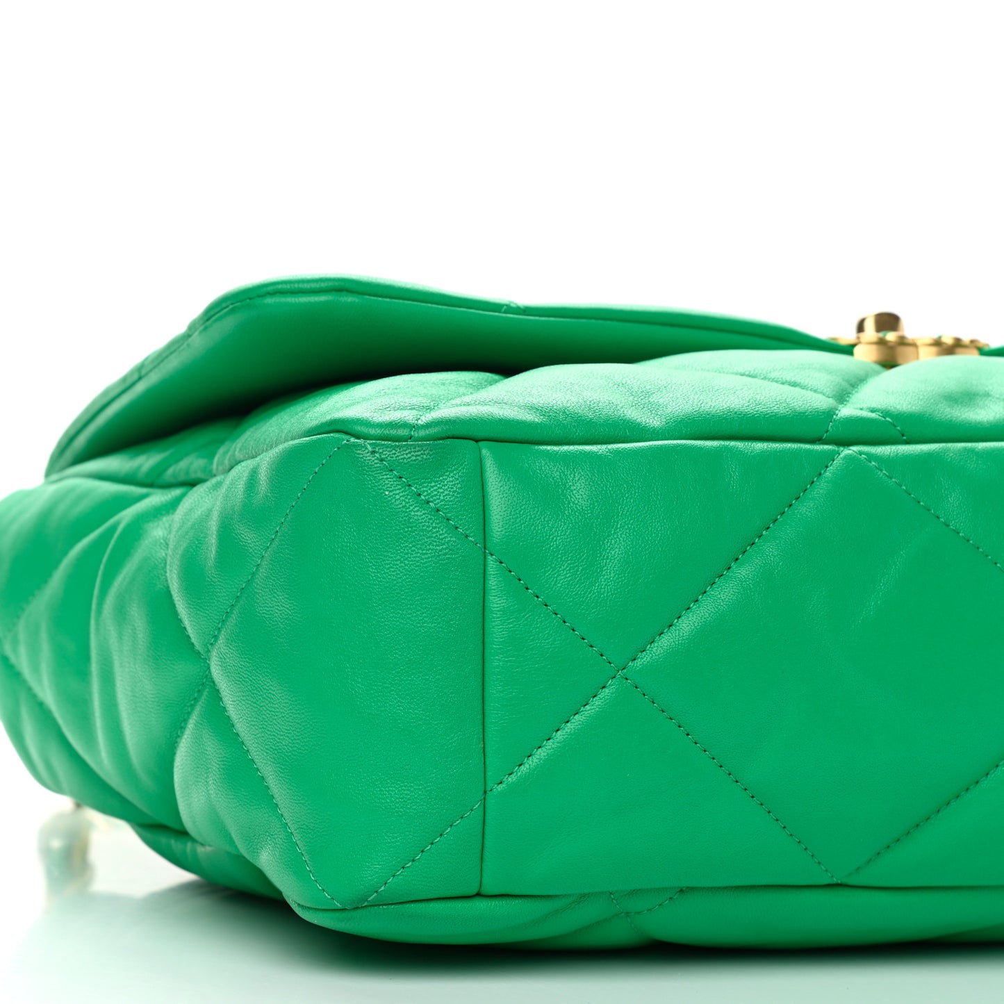 Lambskin Quilted Maxi Chanel 19 Flap Green
