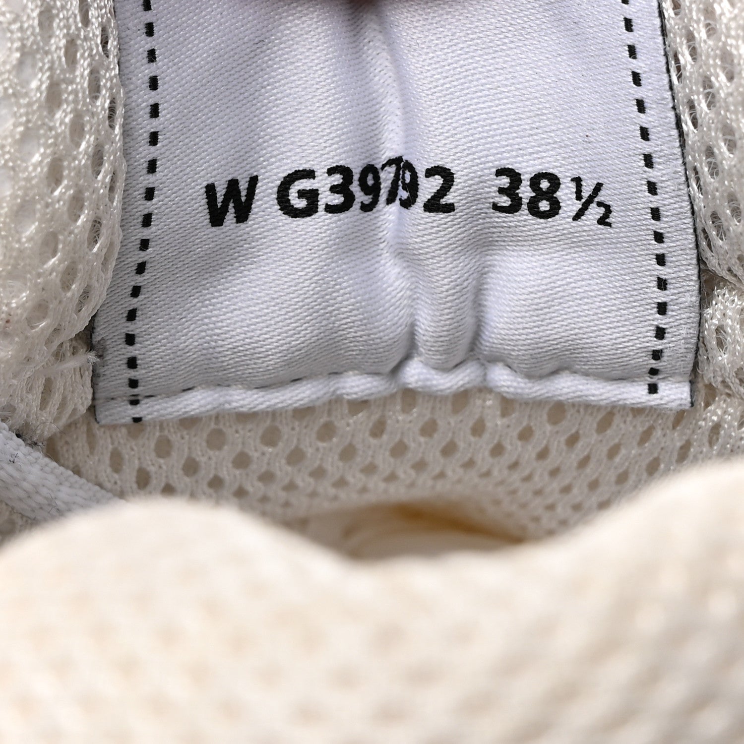 Chanel Fabric Laminated Calfskin Stretch CC Womens Sneakers 38.5 White Silver 7 of 11