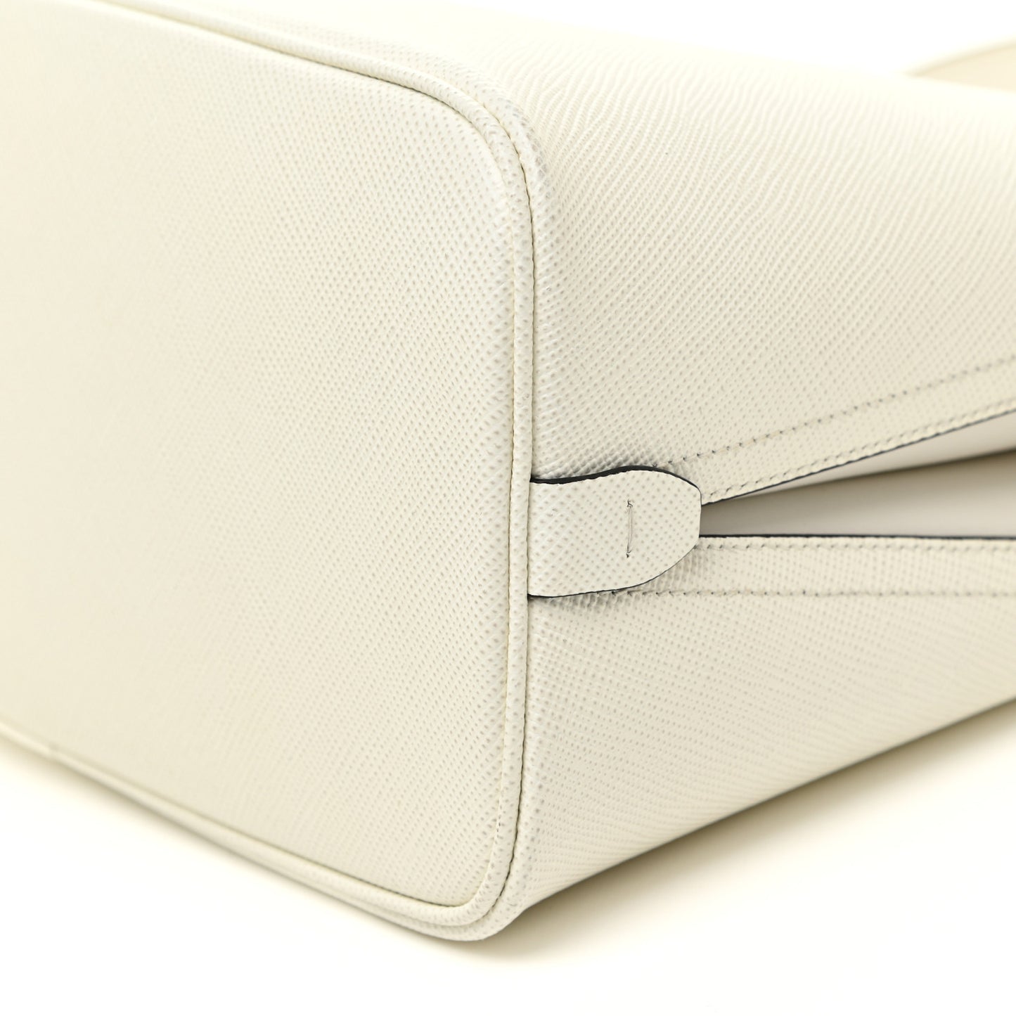 Saffiano Cuir Medium Matinee Tote Cloudy Grey