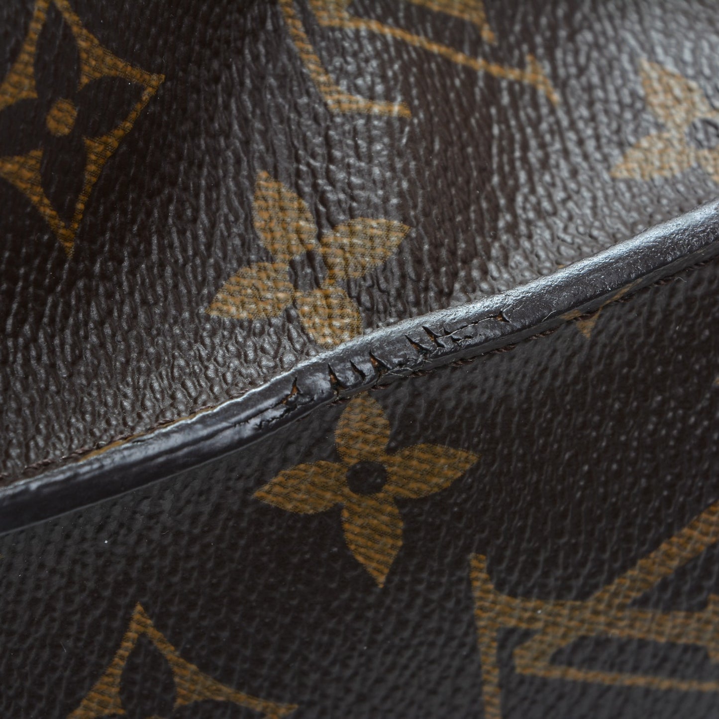 Monogram Metis