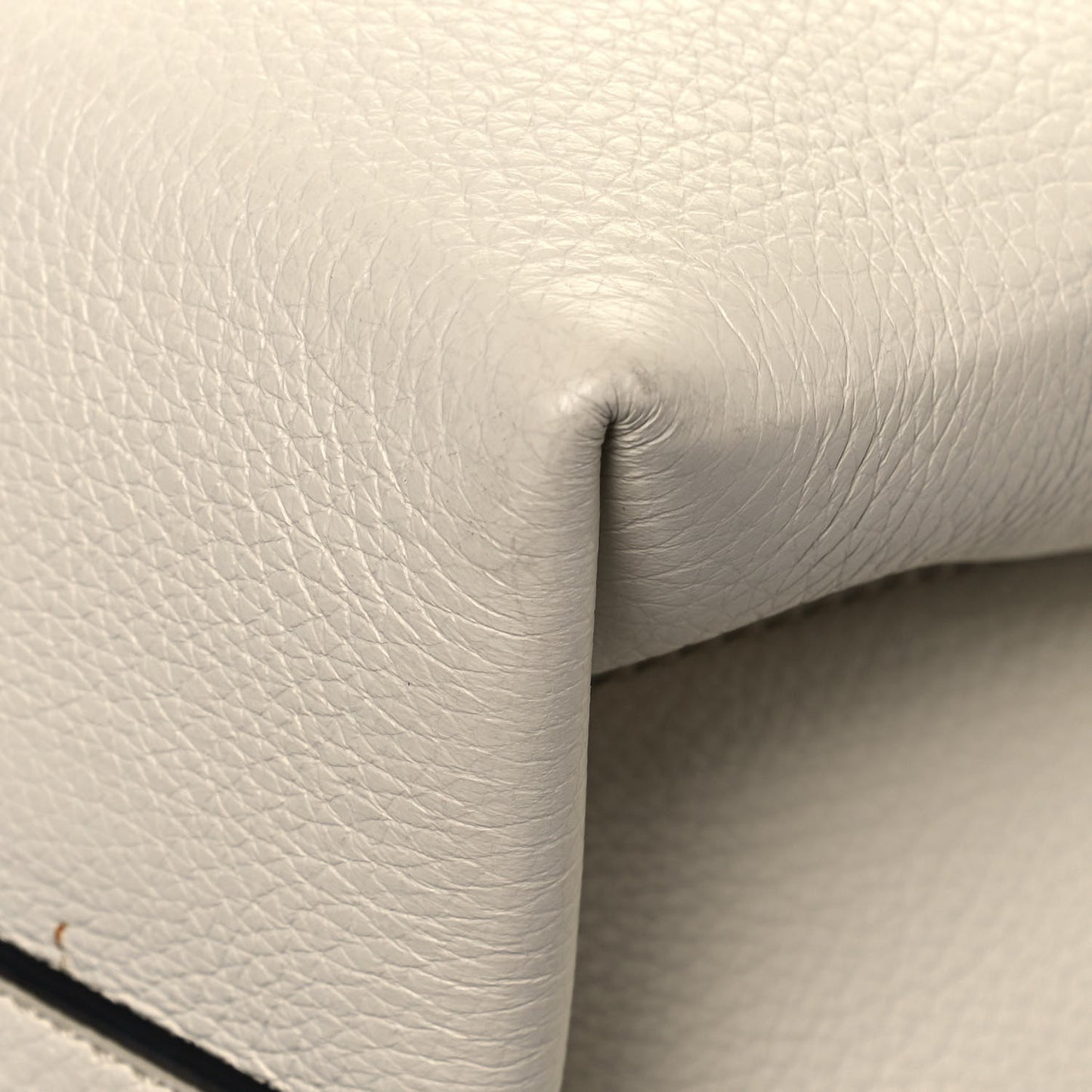 Pebbled Calfskin VRing Tote Bag Light Ivory