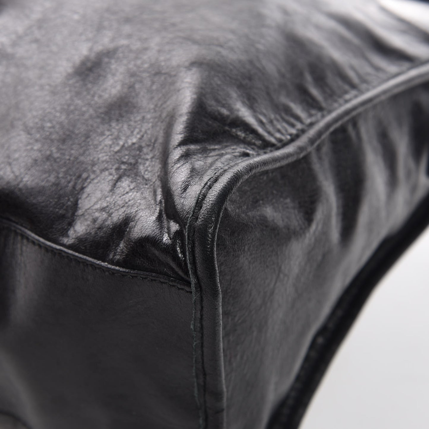 Agneau Classic Hardware City Black