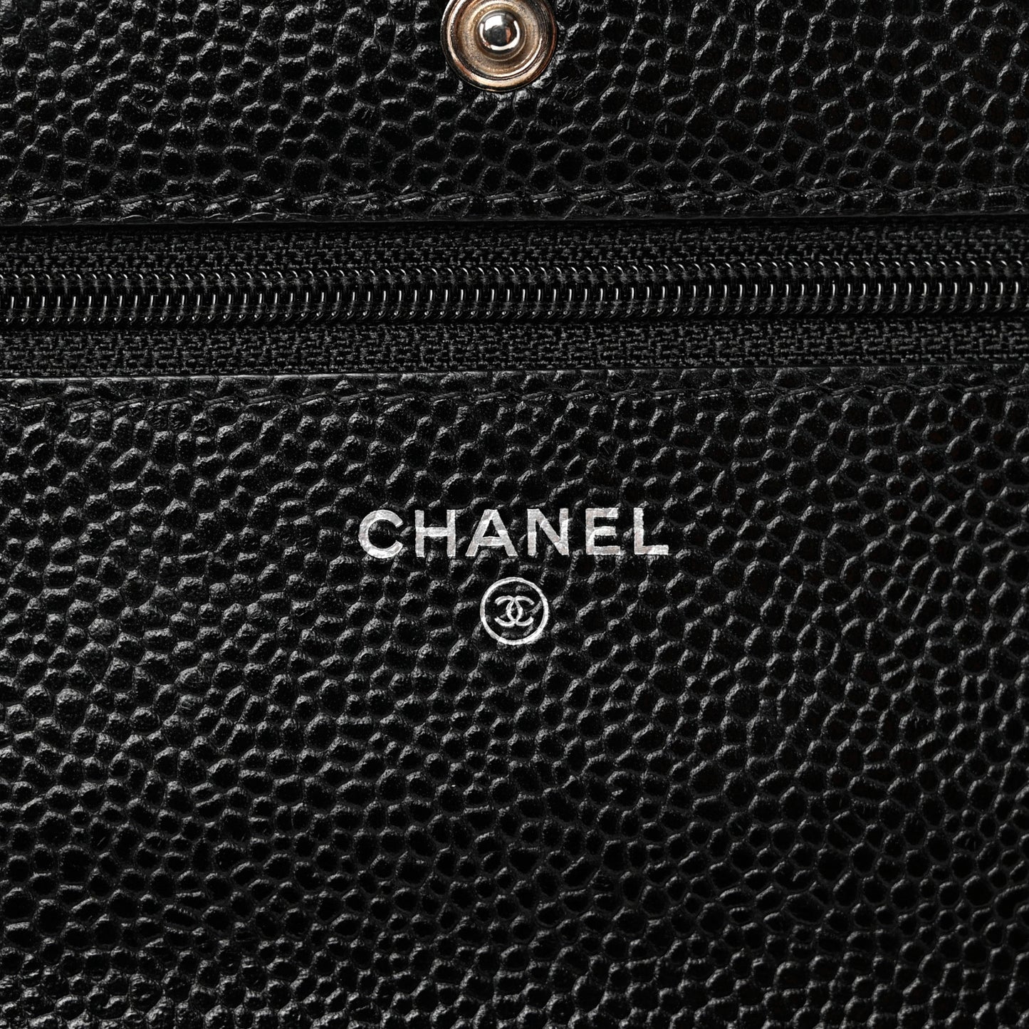 Caviar Quilted Wallet on Chain WOC Black