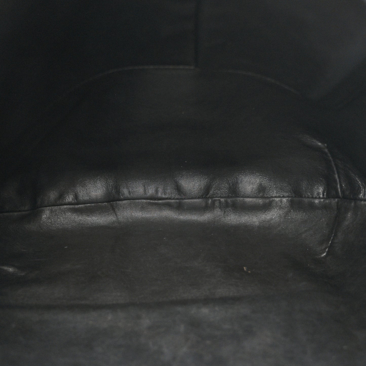 Calfskin N/S Allie Bag Black
