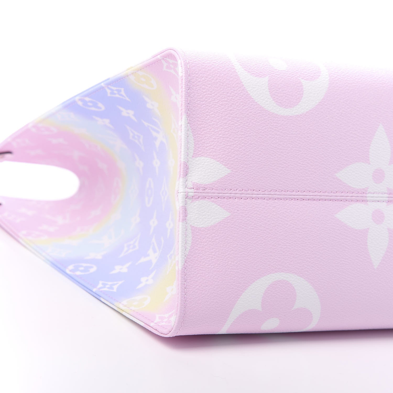 Louis Vuitton Monogram Escale Onthego GM Pastel 8 of 10