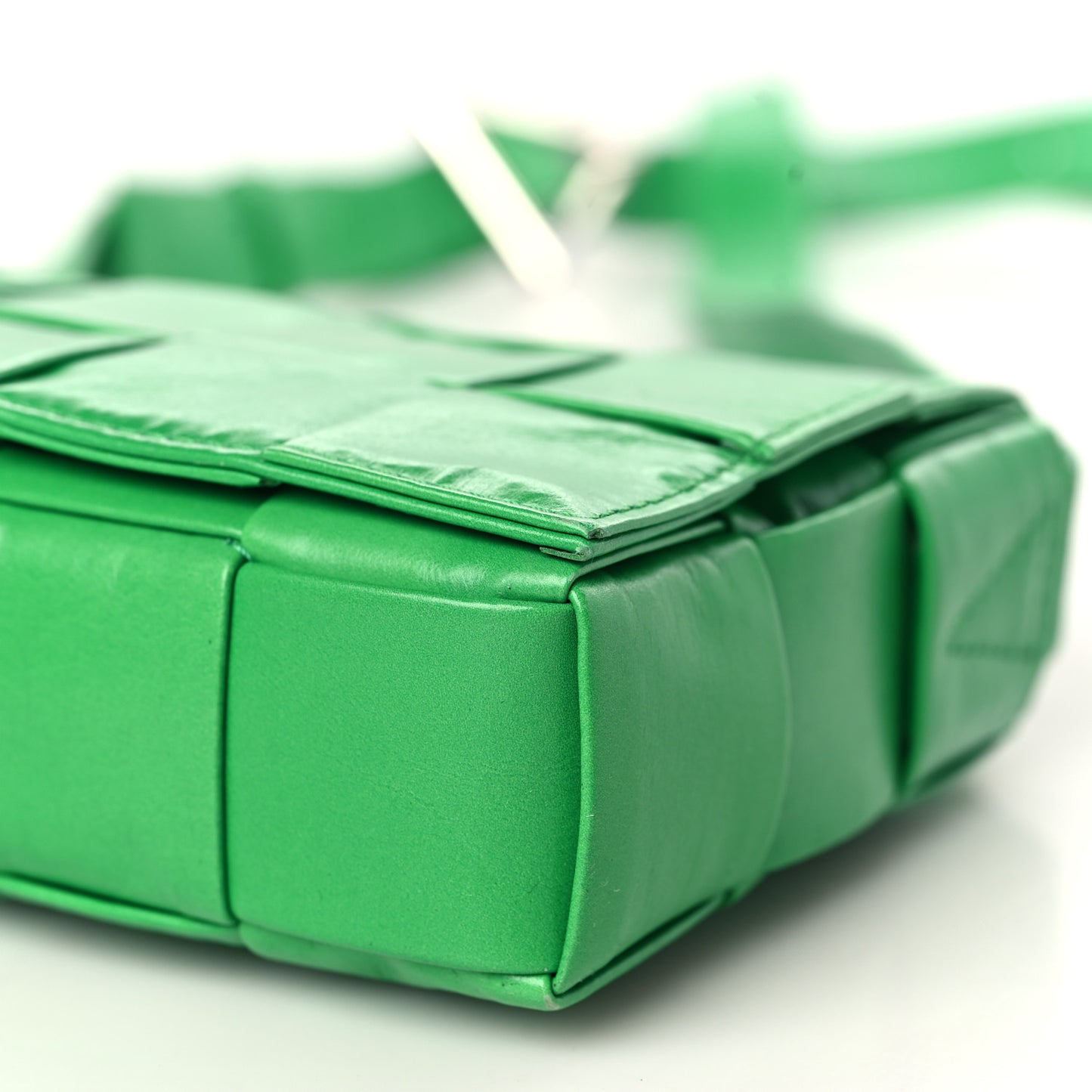 Paper Calfskin Maxi Intreccio Cassette Crossbody Bag Parakeet