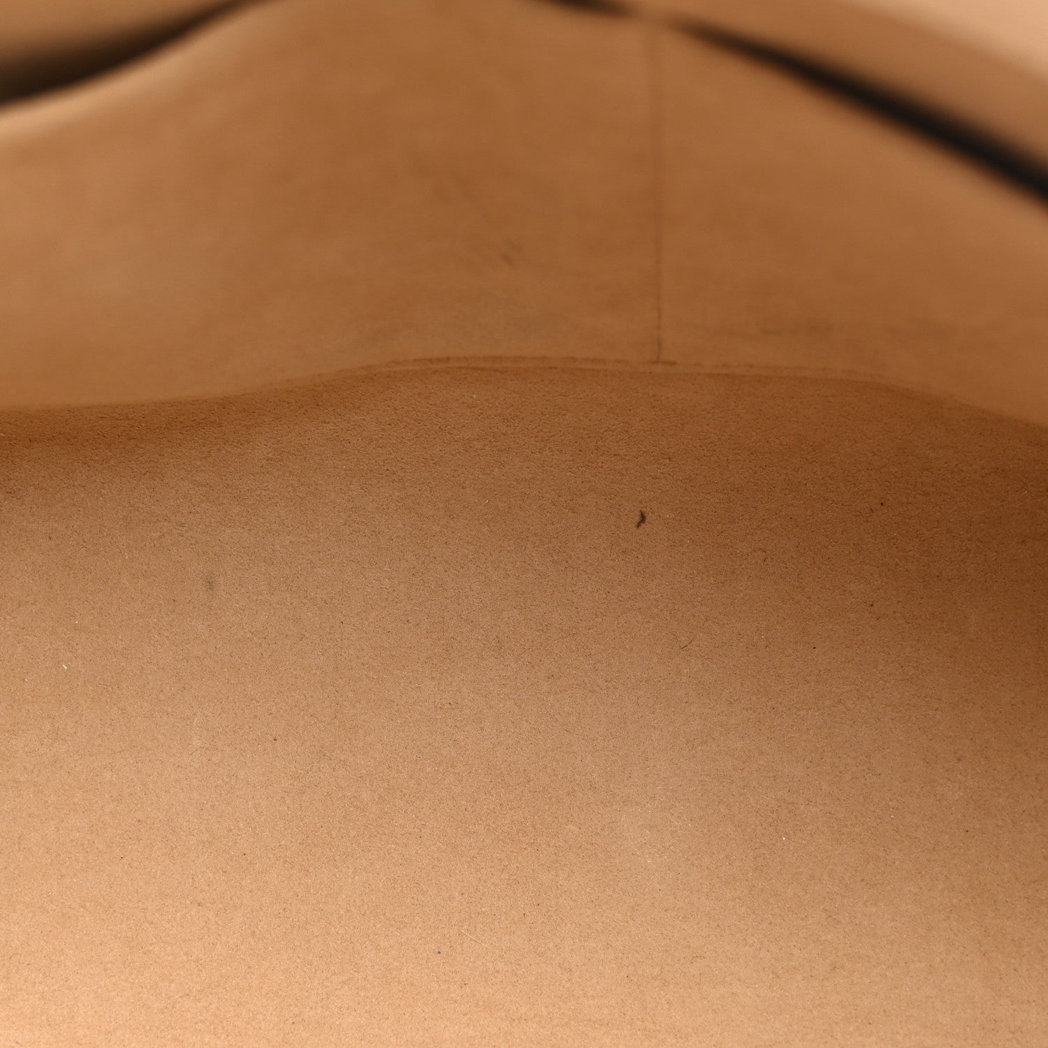Louis Vuitton Calfskin Monogram Tufting On My Side Galet 5 of 11