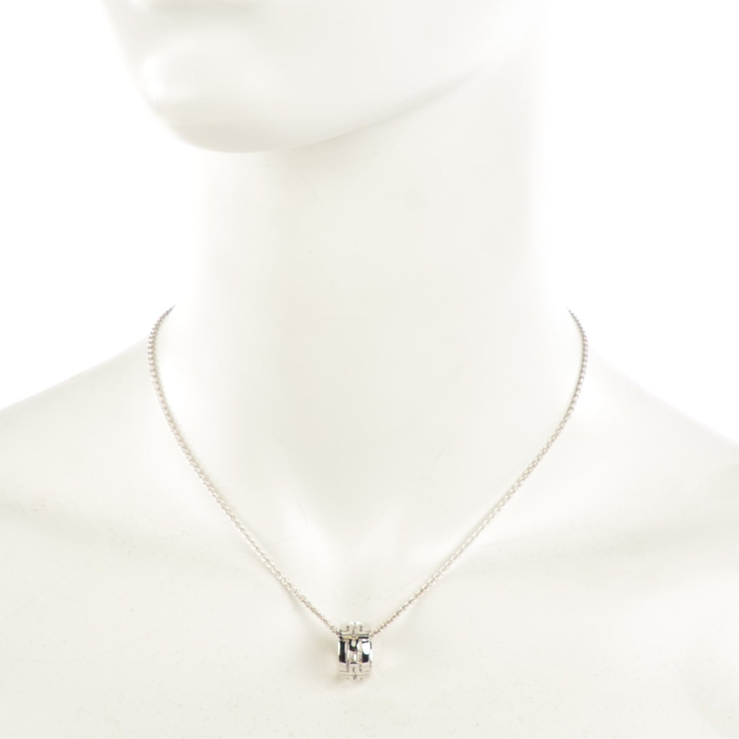 18K White Gold Parentesi Pendant Necklace