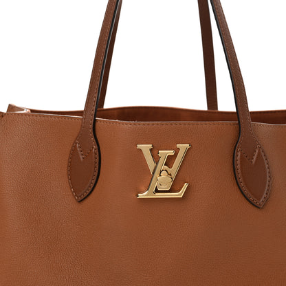 Louis Vuitton Grained Calfskin Lockme Shopper Chataigne 7 of 10