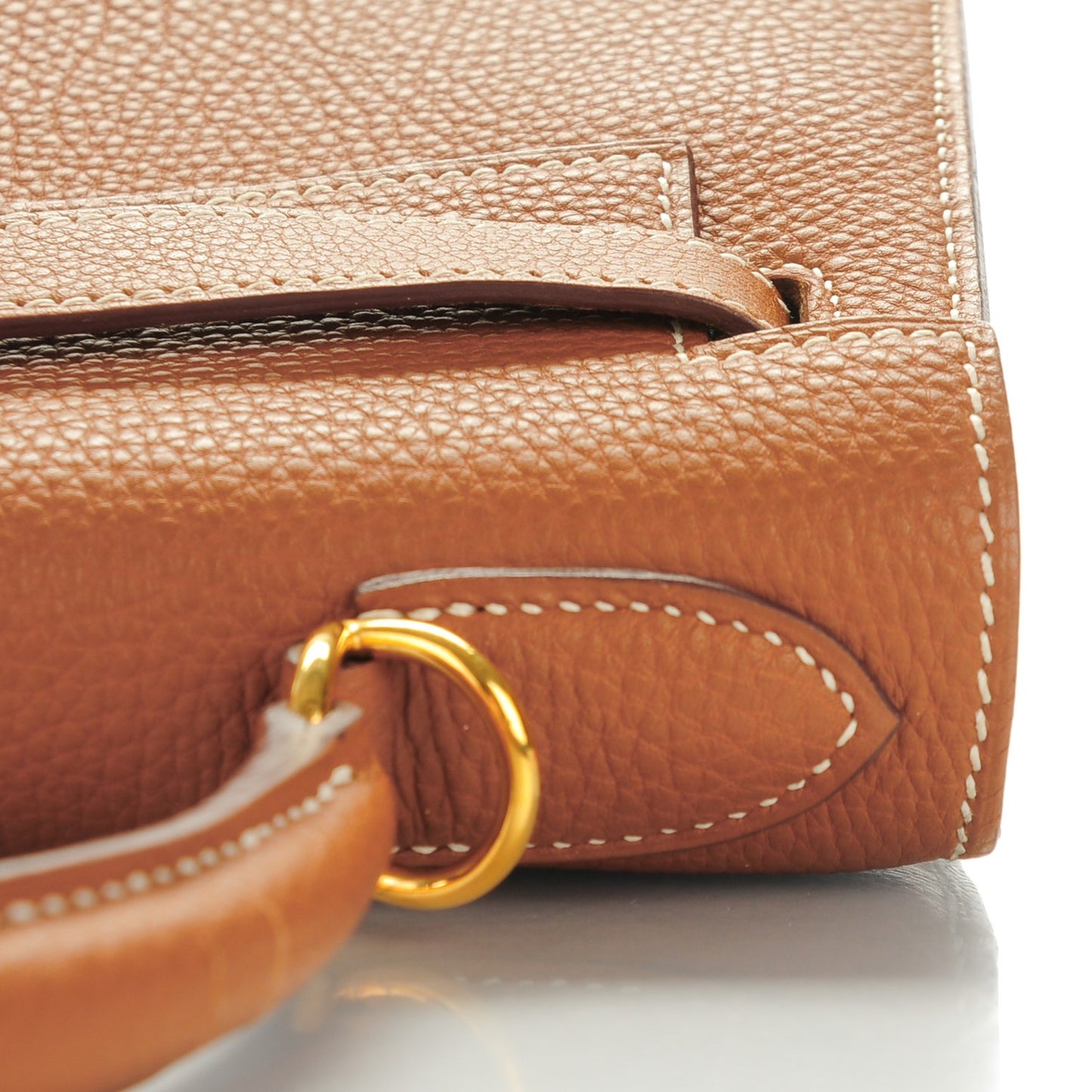 Togo Kelly Sellier 28 Gold