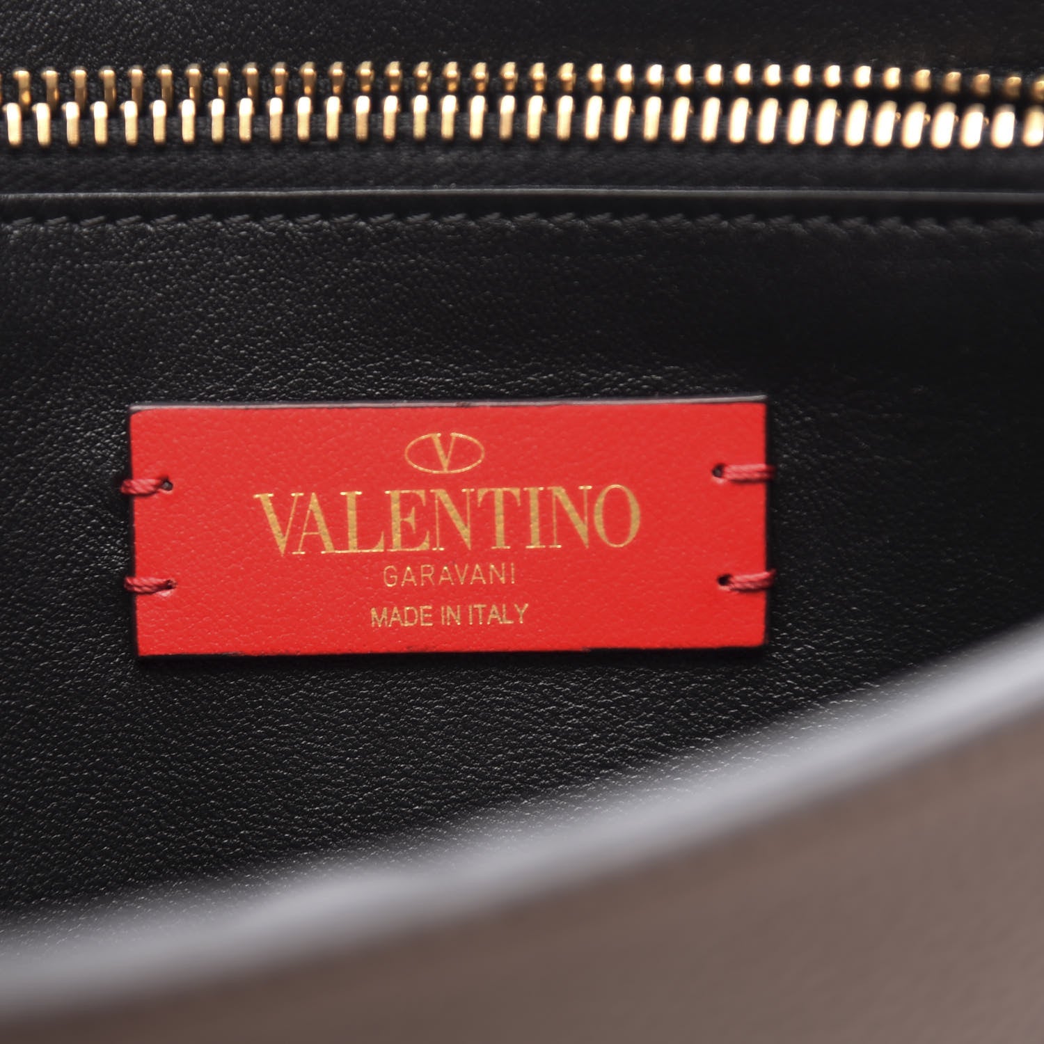 Valentino Garavani Grainy Calfskin VRing Chain Crossbody Bag Poudre 5 of 9