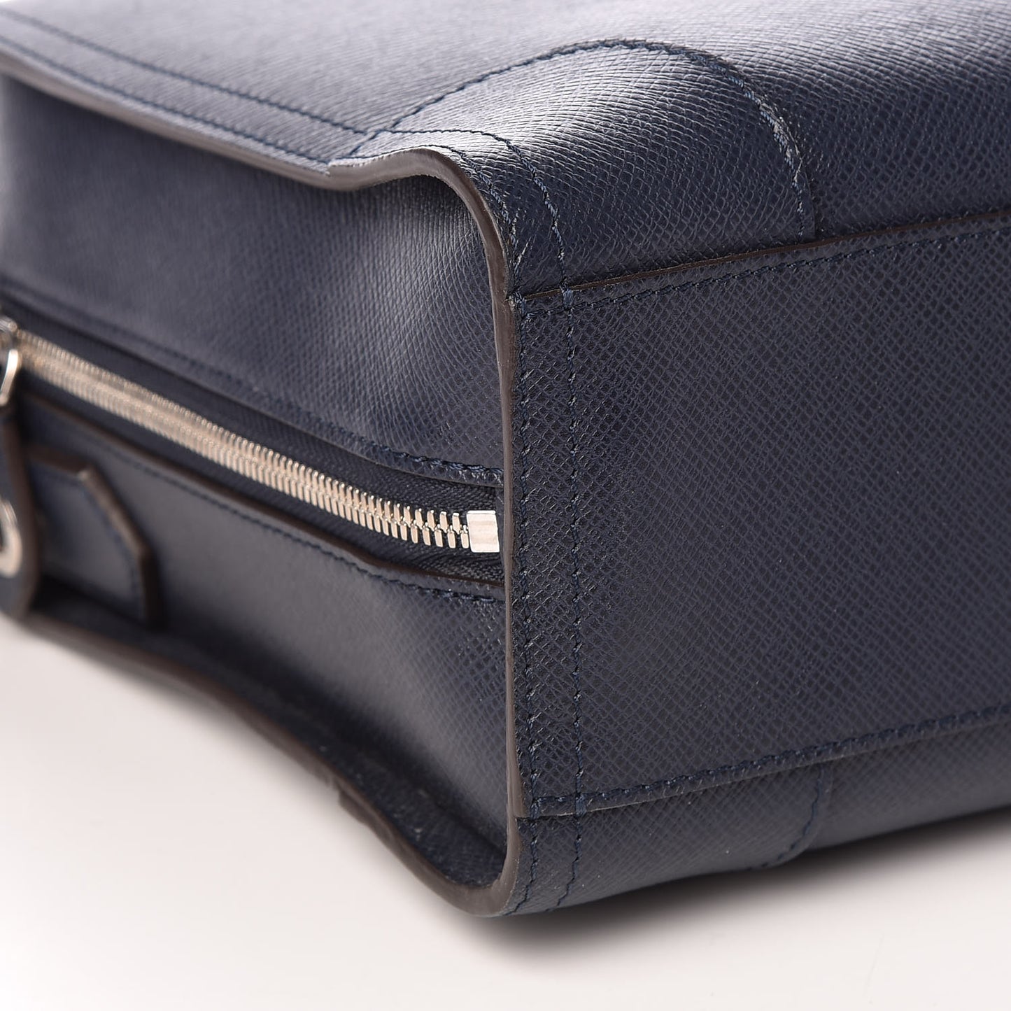 Taiga Nikolai MM Messenger Indigo
