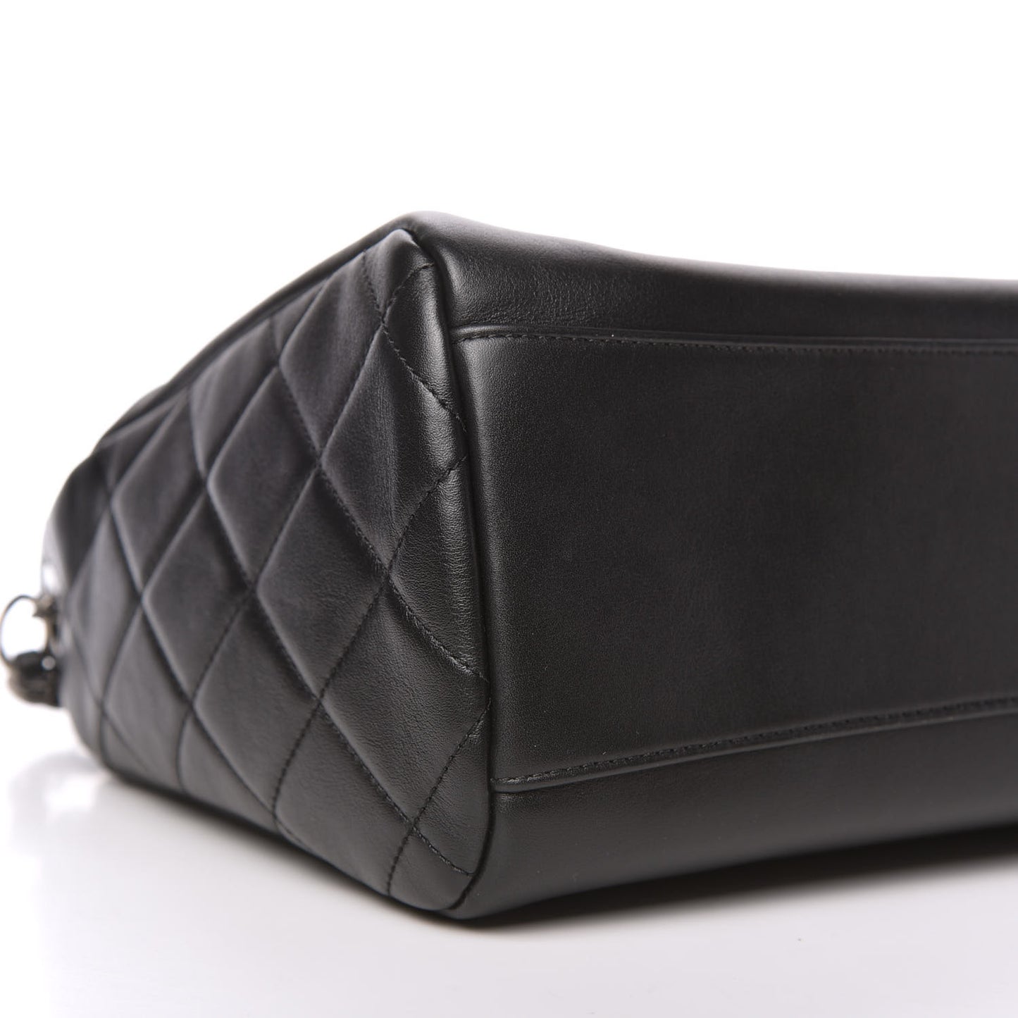 Calfskin Chain 20s Signature Hobo Black