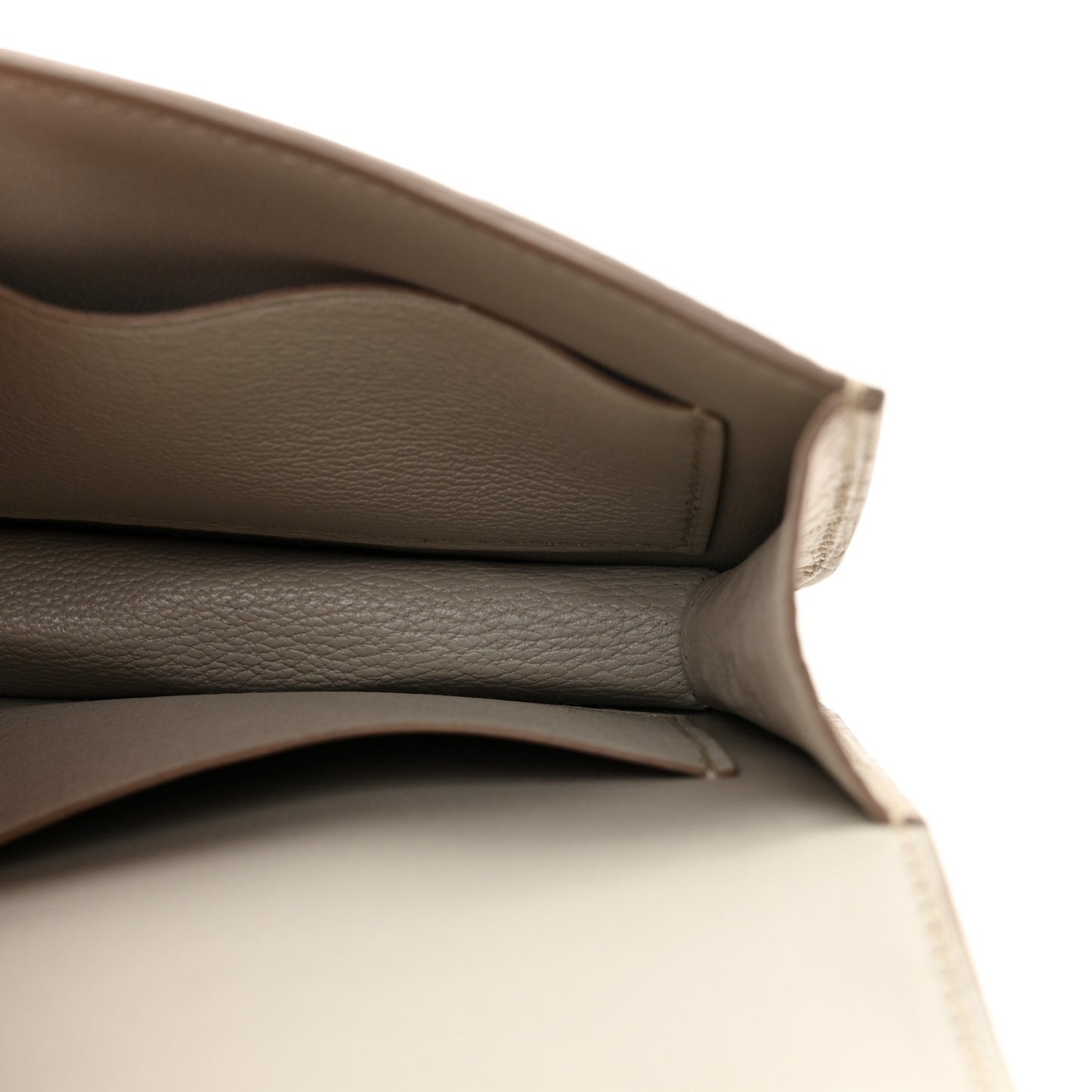 Matte Alligator Constance Slim Wallet Beton