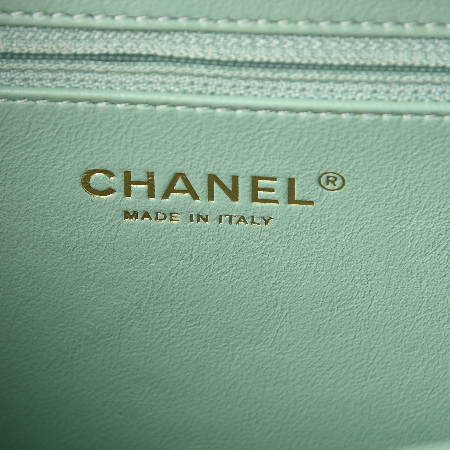 Chanel Caviar Quilted Medium CC Filigree Vanity Case Green 7 of 13