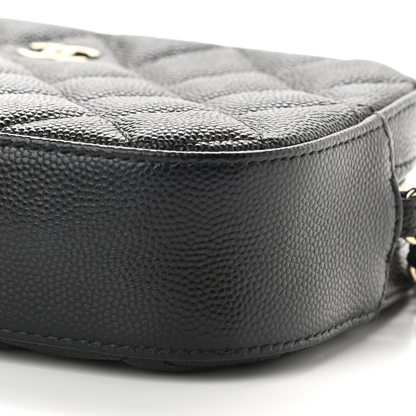 Caviar Quilted Vanity With Chain Black