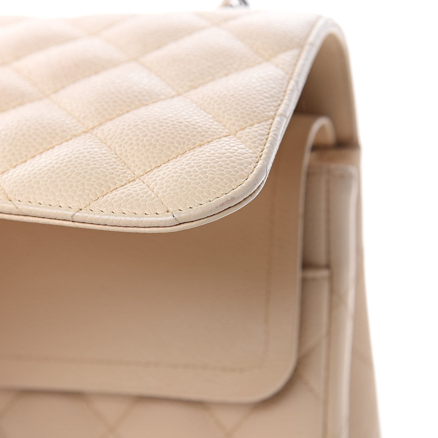 Caviar Quilted Jumbo Double Flap Beige Clair
