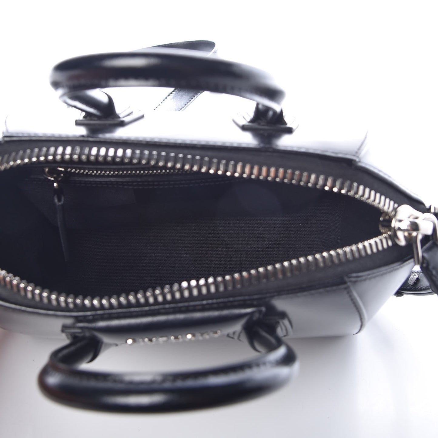 Shiny Lord Calfskin Mini Antigona Black