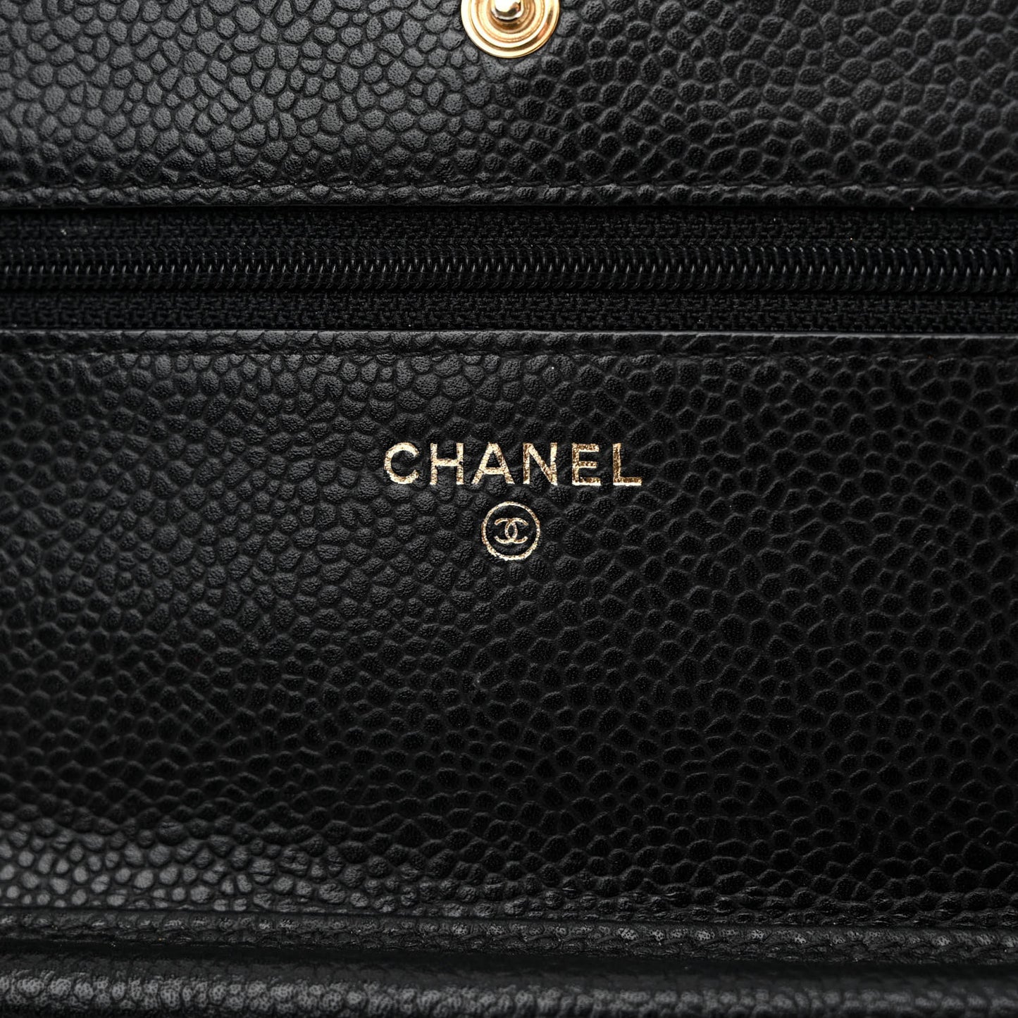 Caviar Quilted Wallet on Chain WOC Black
