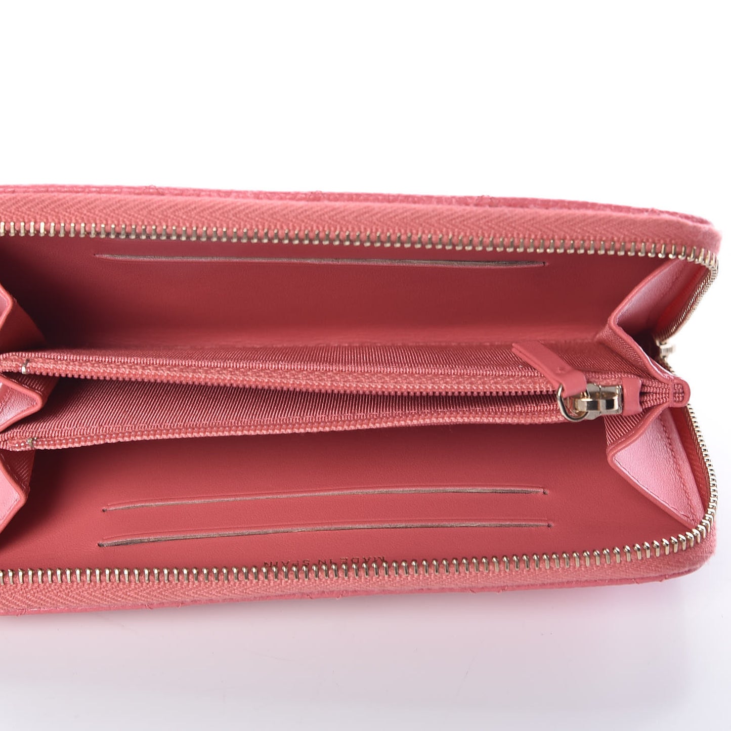 Iridescent Caviar Quilted Medium Zip Around Wallet Pink