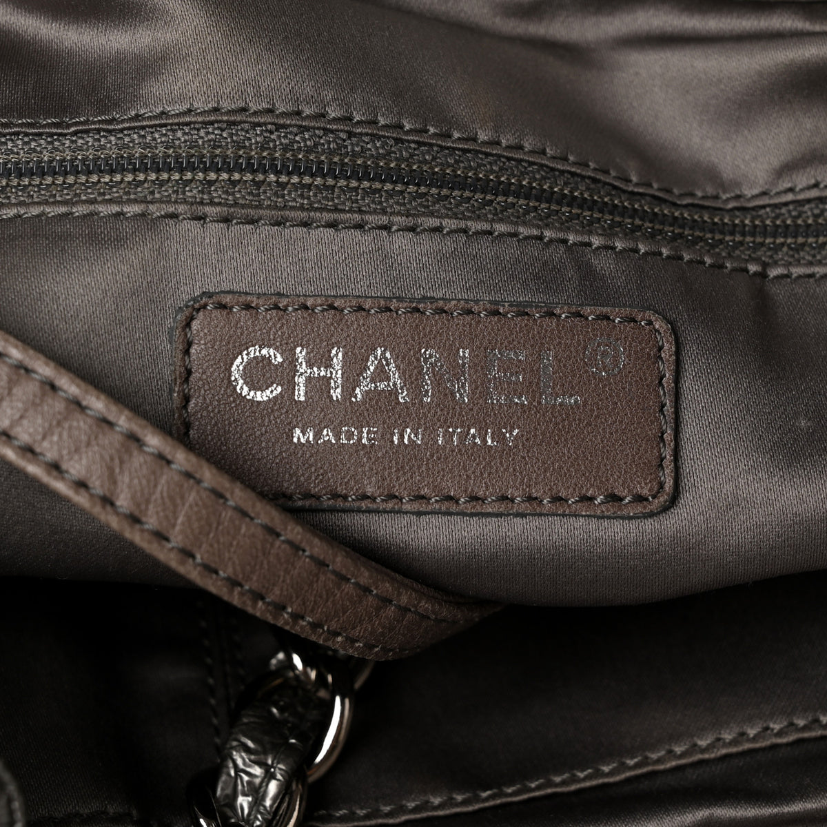 Chanel Vinyl Graphic Edge Tote Silver 10 of 19