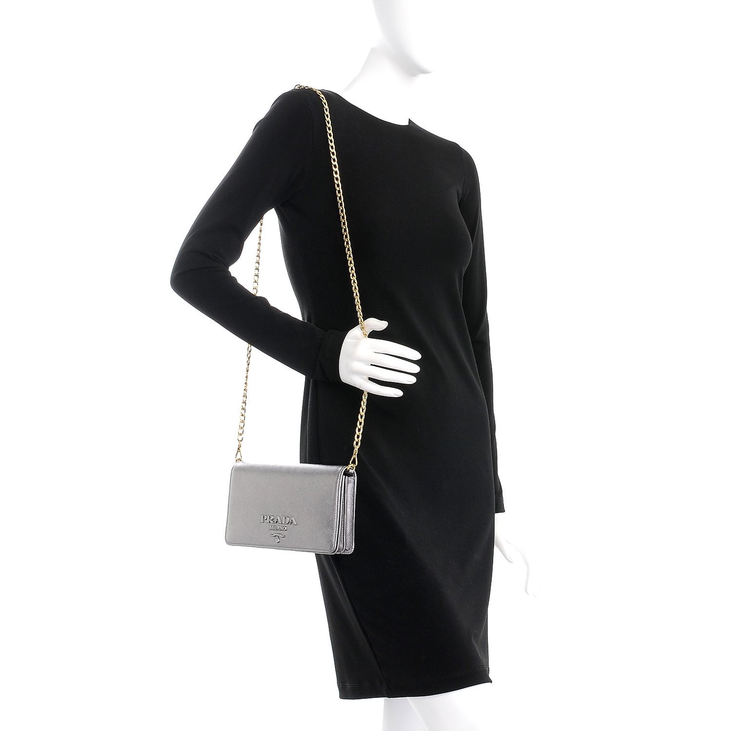 Metallic Saffiano Lux Chain Wallet Cromo