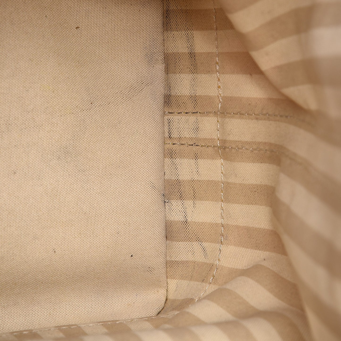 Monogram Rayures Noe