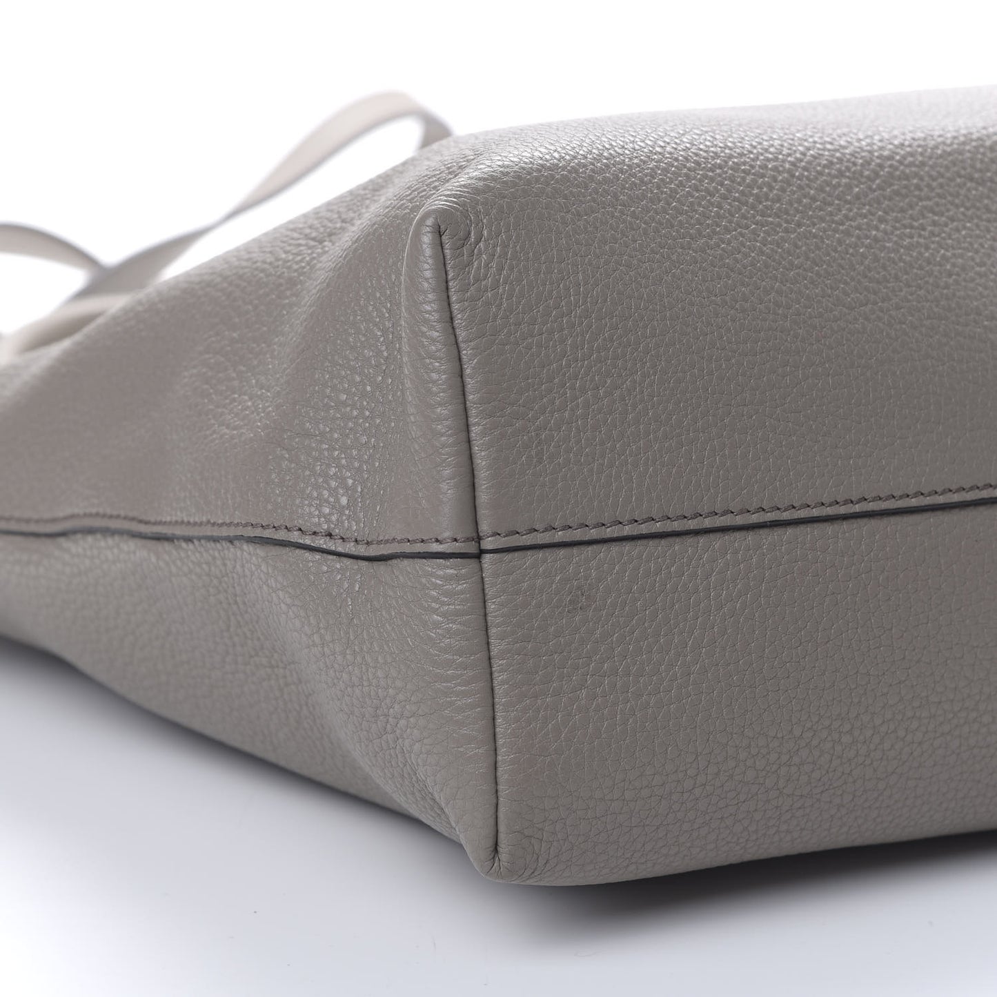 Vitello Phenix Tote Argilla