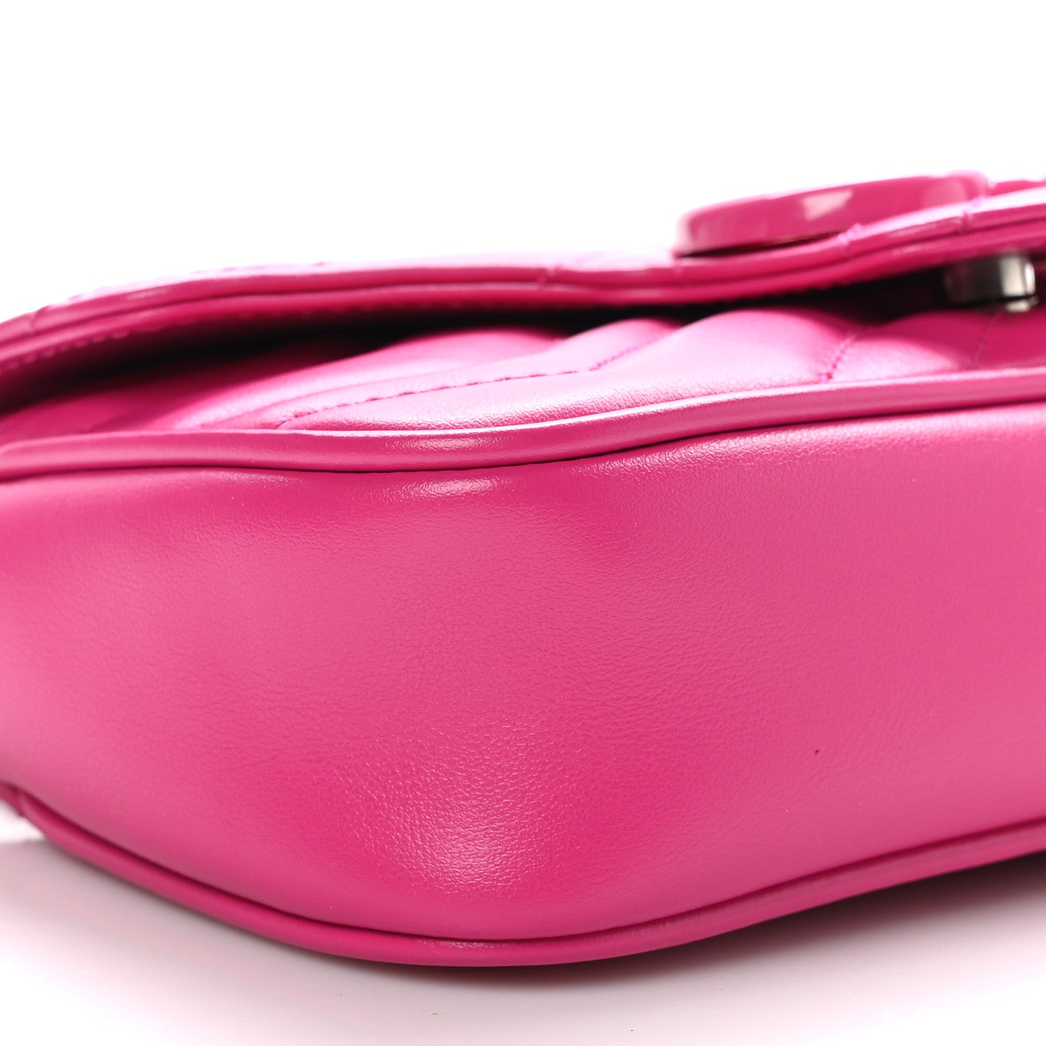 Gucci Calfskin Matelasse Monochrome GG Marmont Chain Belt Bag Classic Fuxia 9 of 10