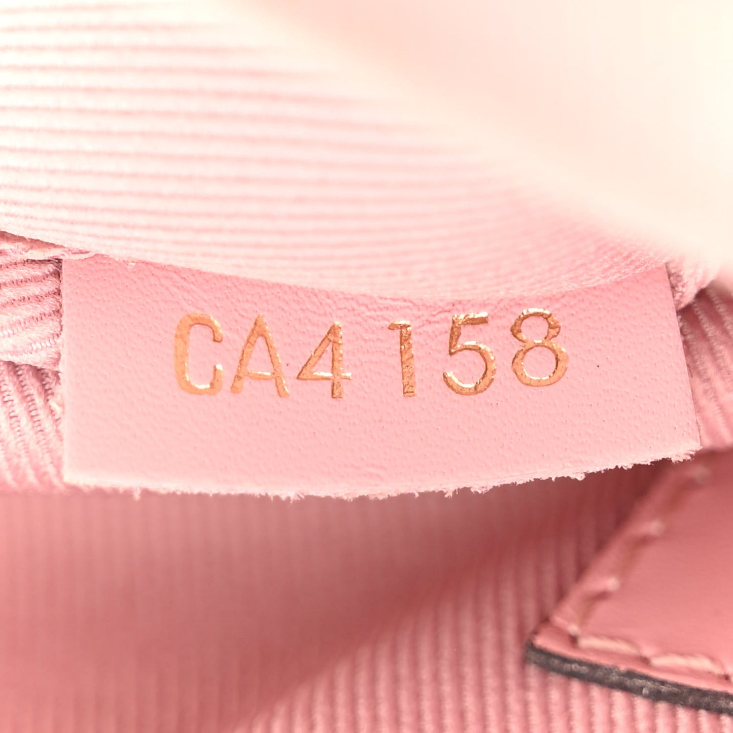 Monogram Saintonge Rose Poudre