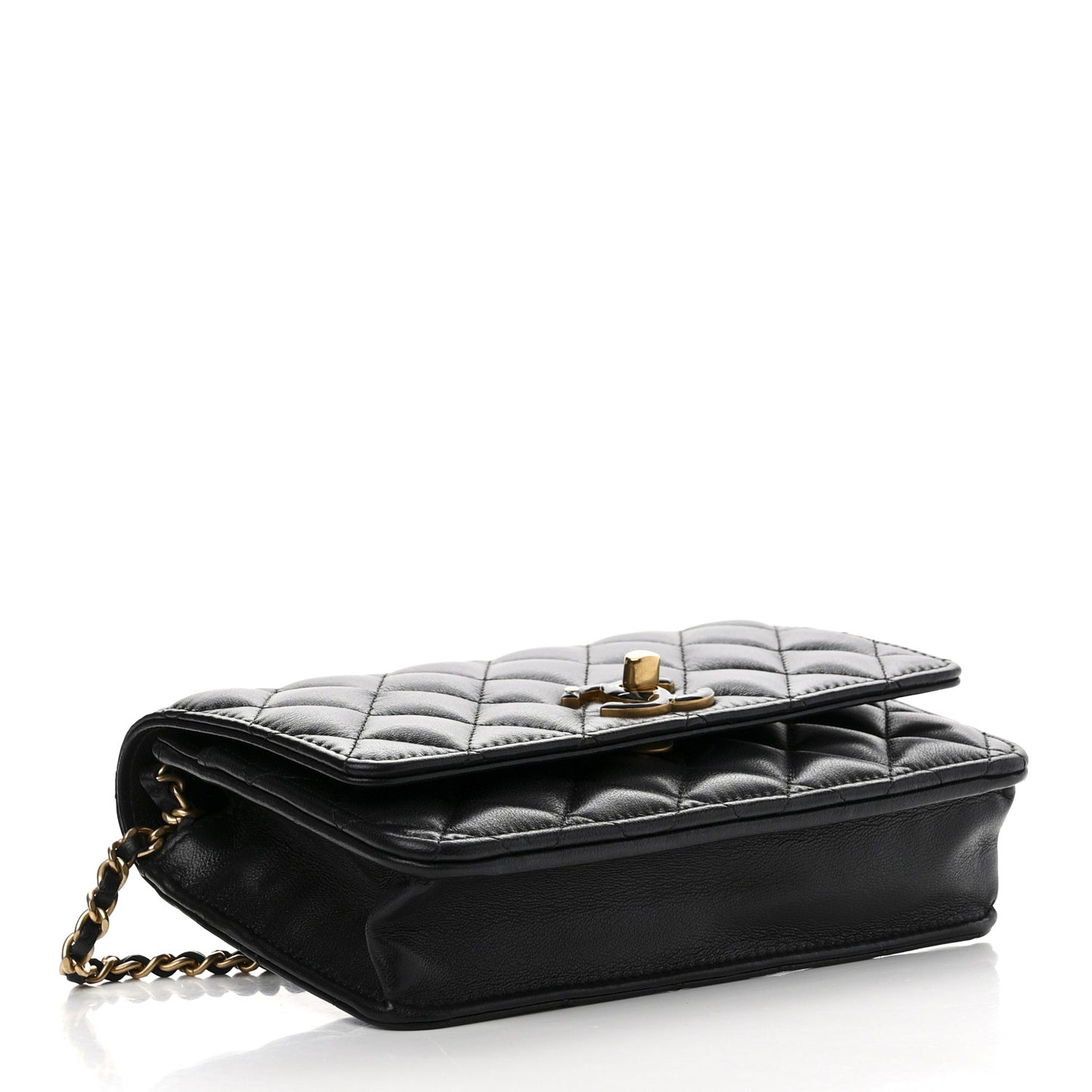 Lambskin Quilted Enamel CC Wallet on Chain WOC Black