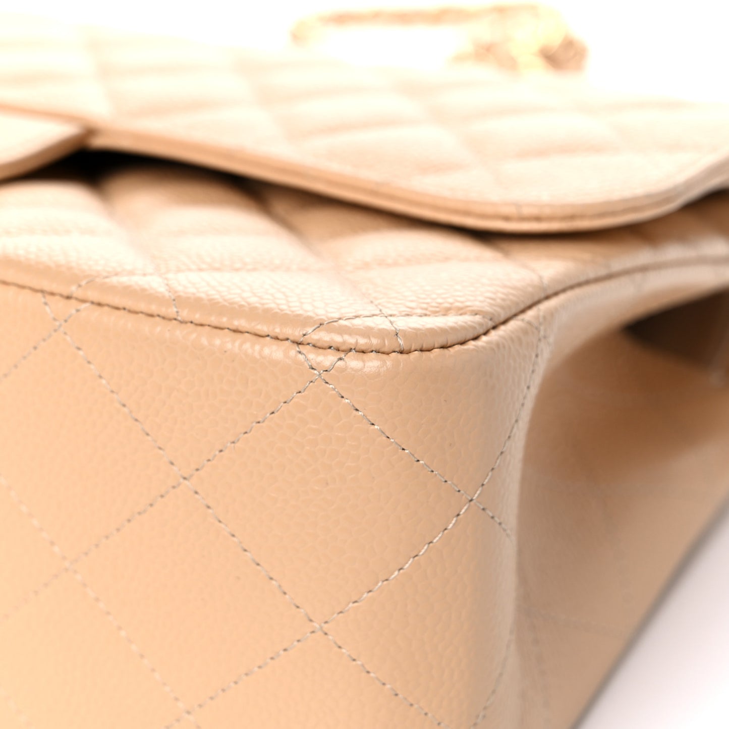 Caviar Quilted Jumbo Double Flap Beige Clair