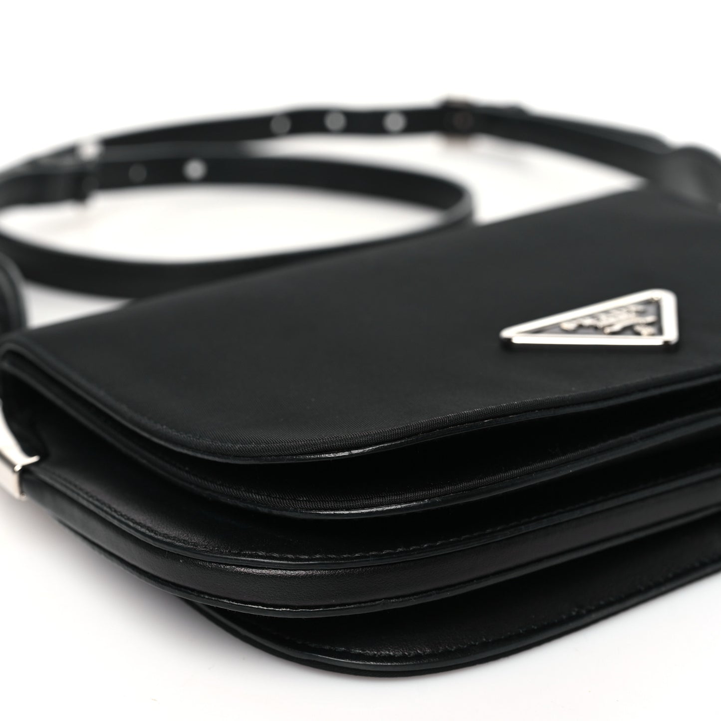 Tessuto Vitello Medium Margit Shoulder Bag Black