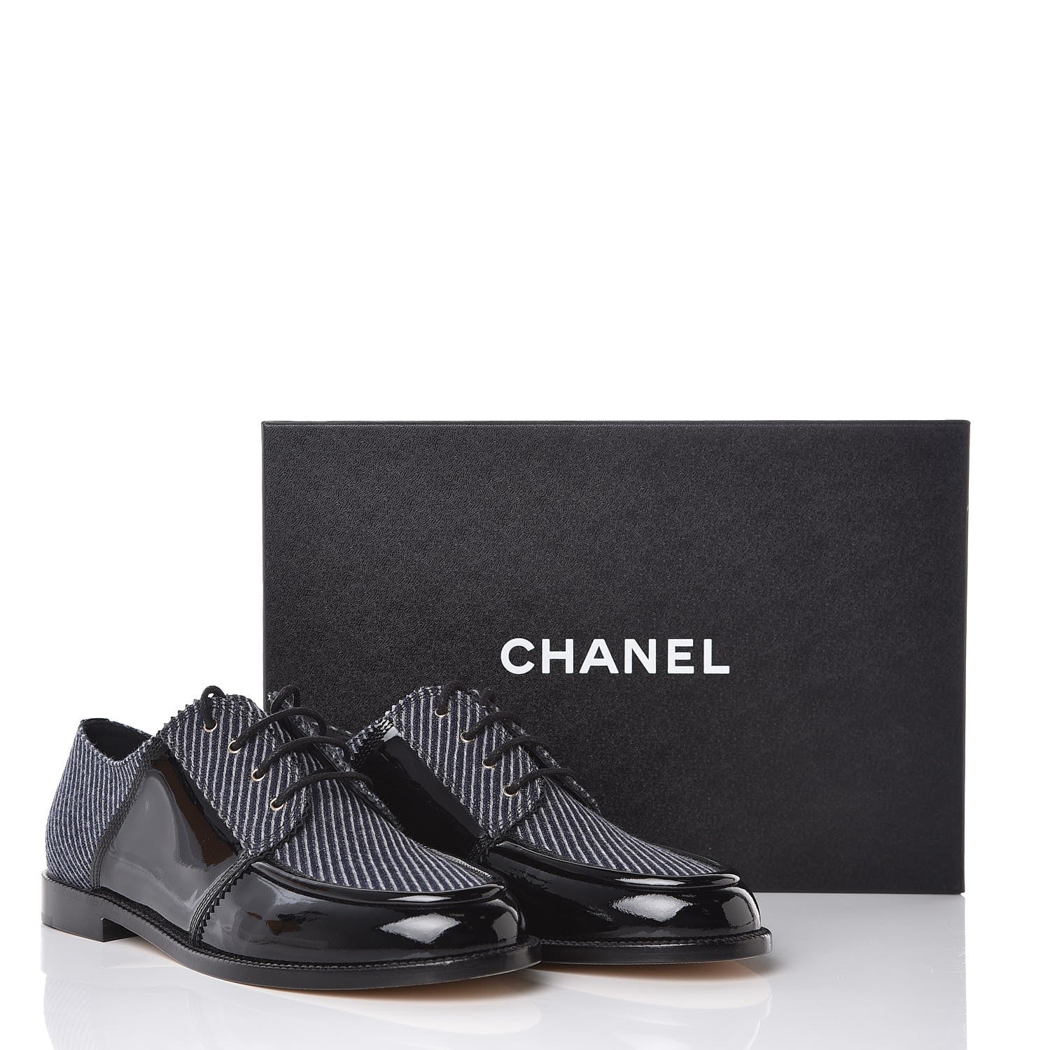 Chanel Tweed Patent CC Womens Lace Up Oxfords 39 Navy Grey Black 8 of 8