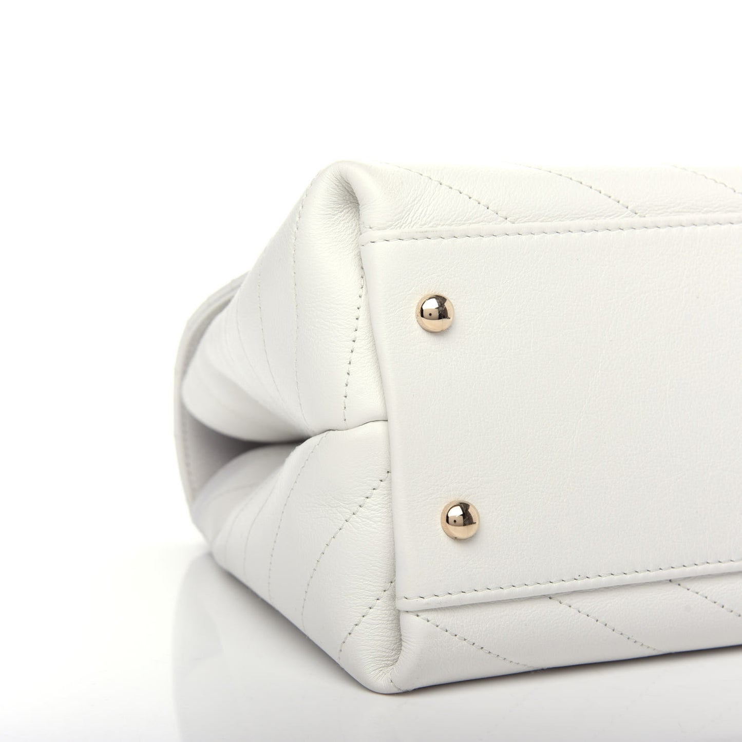 Grained Calfskin Stitched Medium Chevron Chic Top Handle Flap White