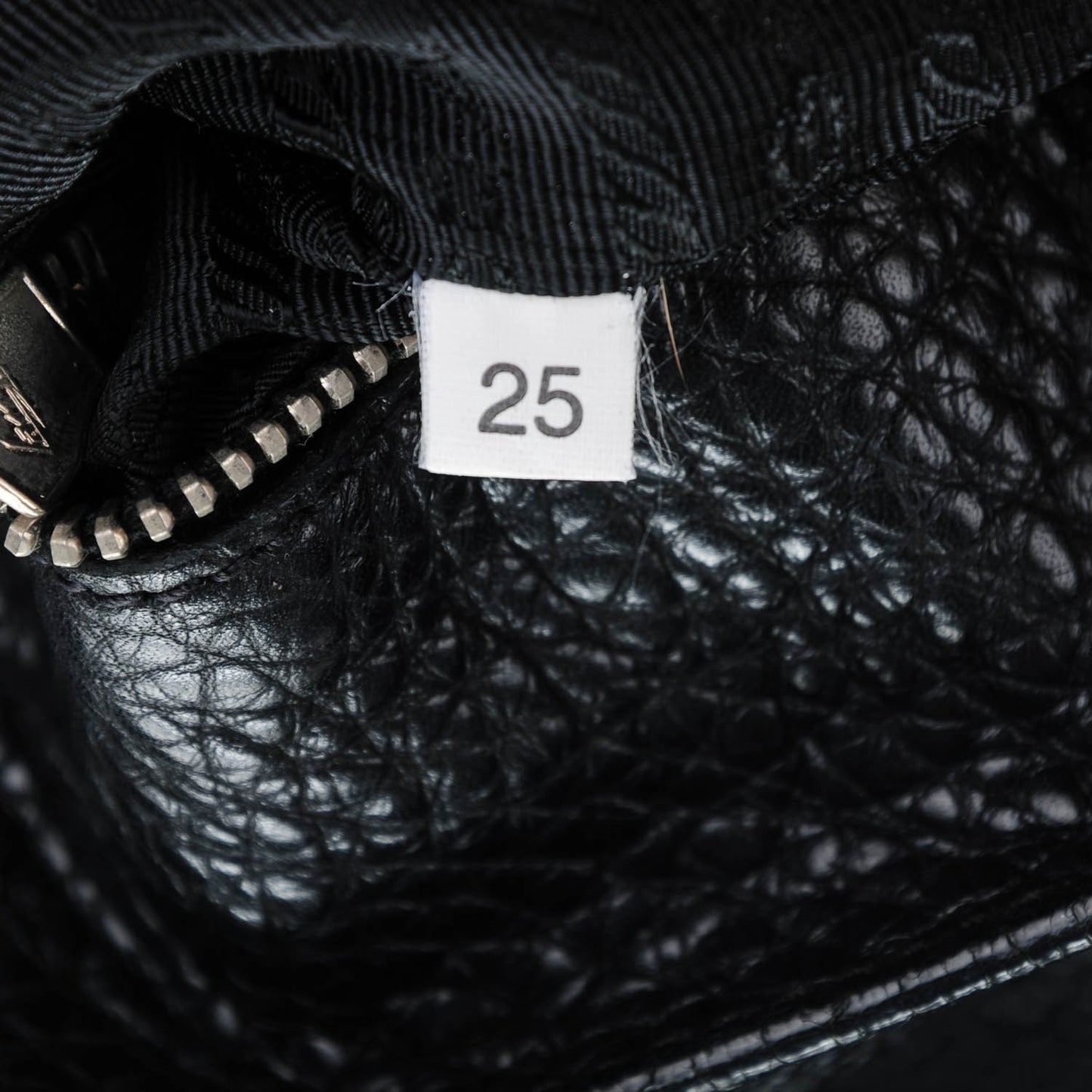 Vitello Daino Shoulder Bag Nero Black