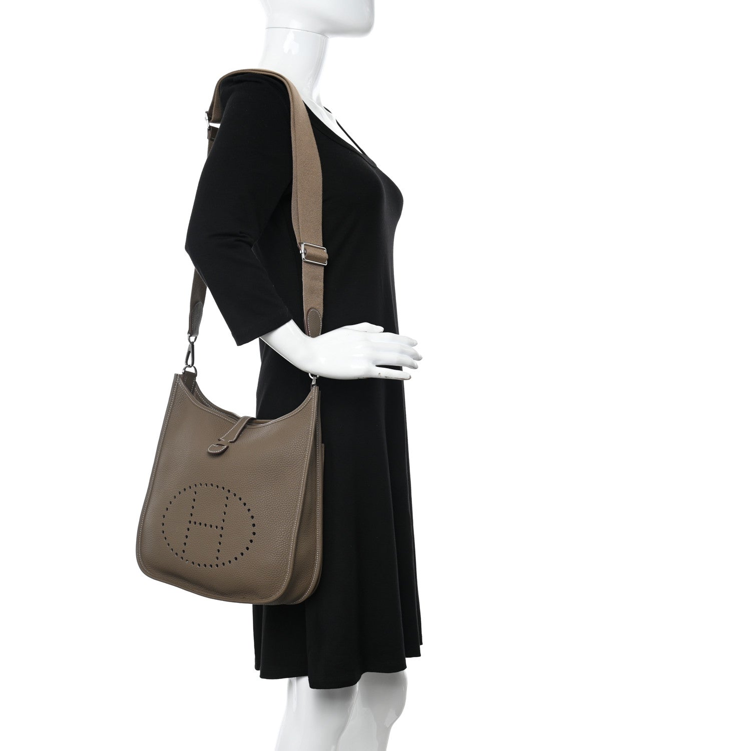 Hermes Taurillon Clemence Evelyne III PM Etoupe 2 of 15