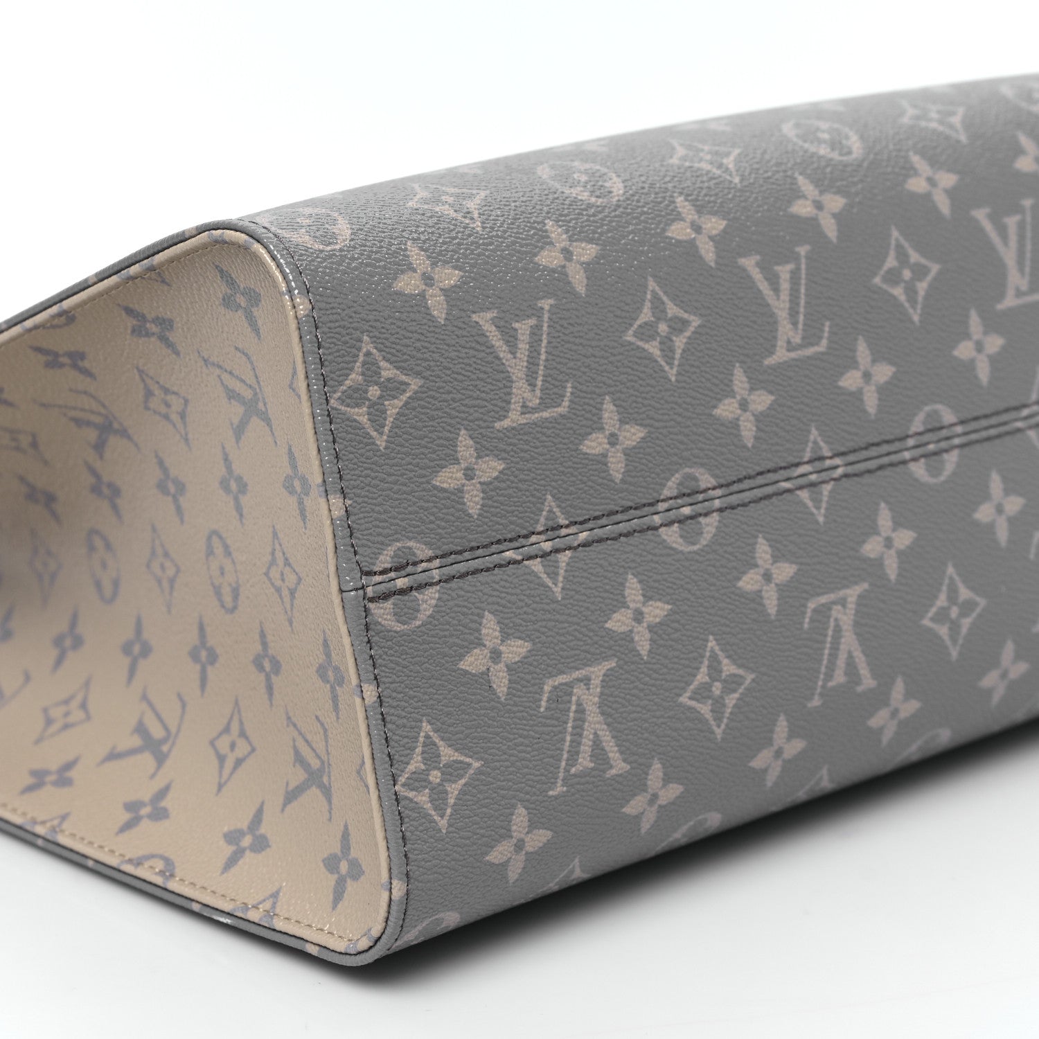 Louis Vuitton Monogram Onthego MM Trianon Gray 8 of 10