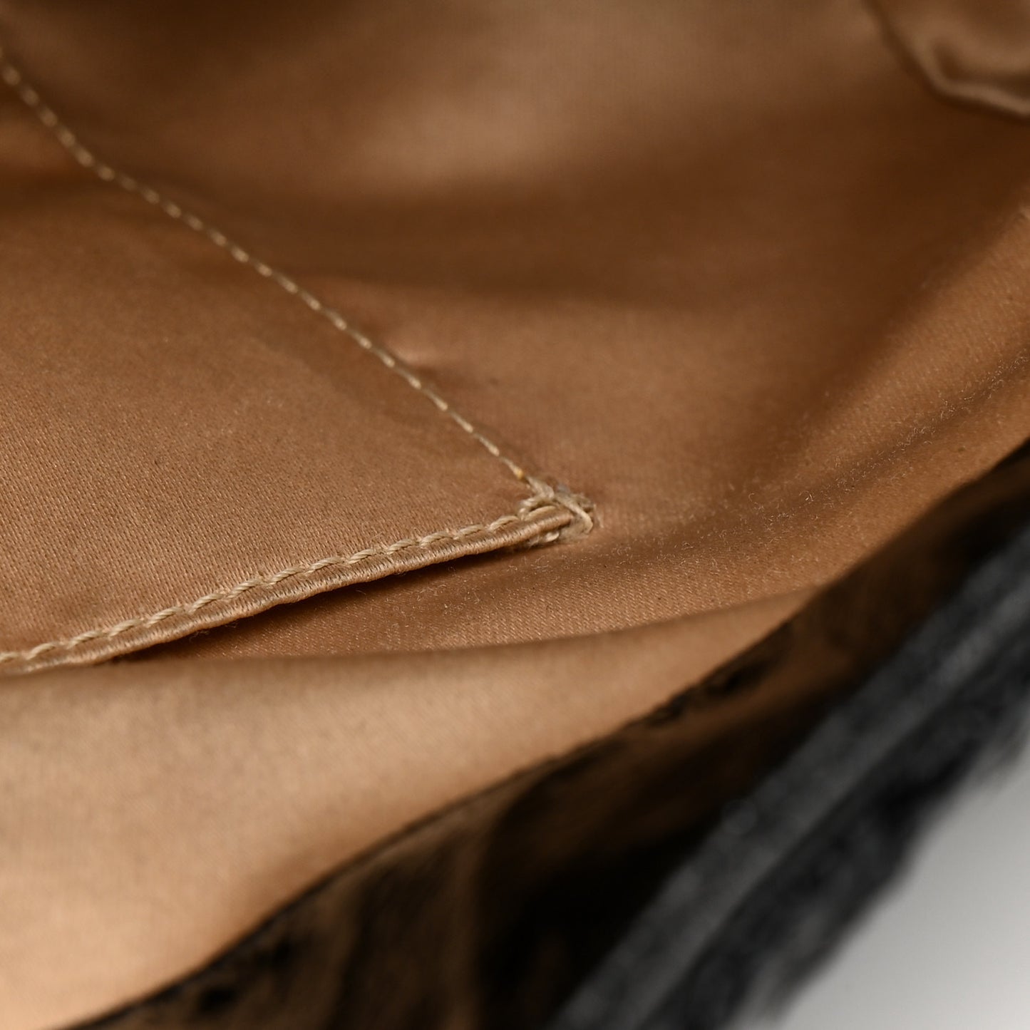 Vinyl Medium Rock and Chain Flap Black