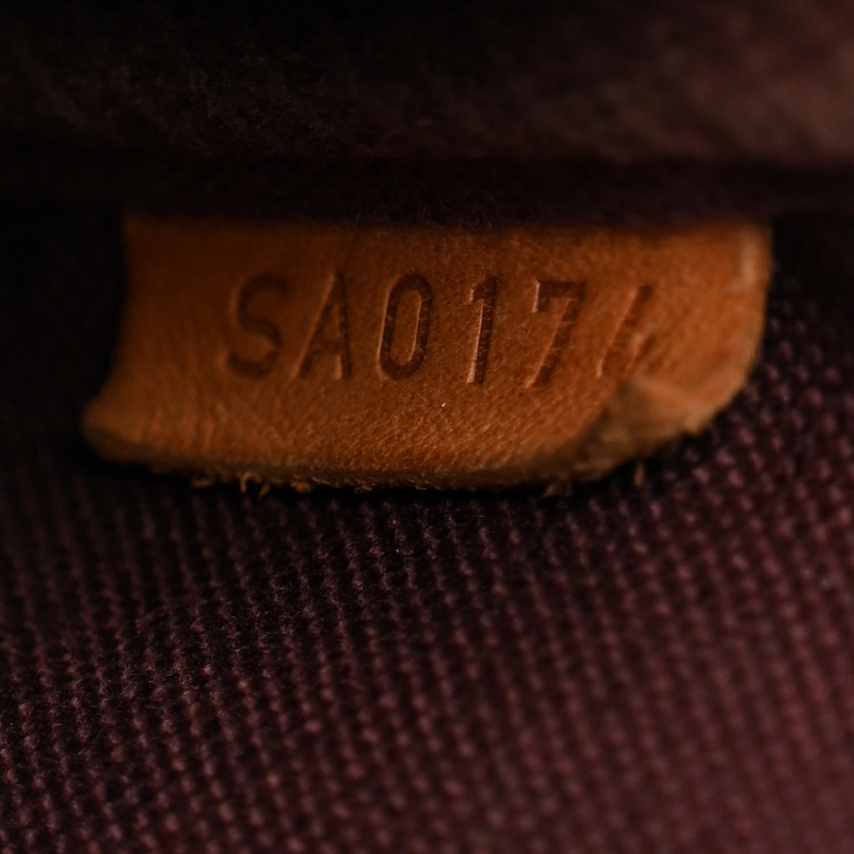 Louis Vuitton Monogram Favorite MM 7 of 11