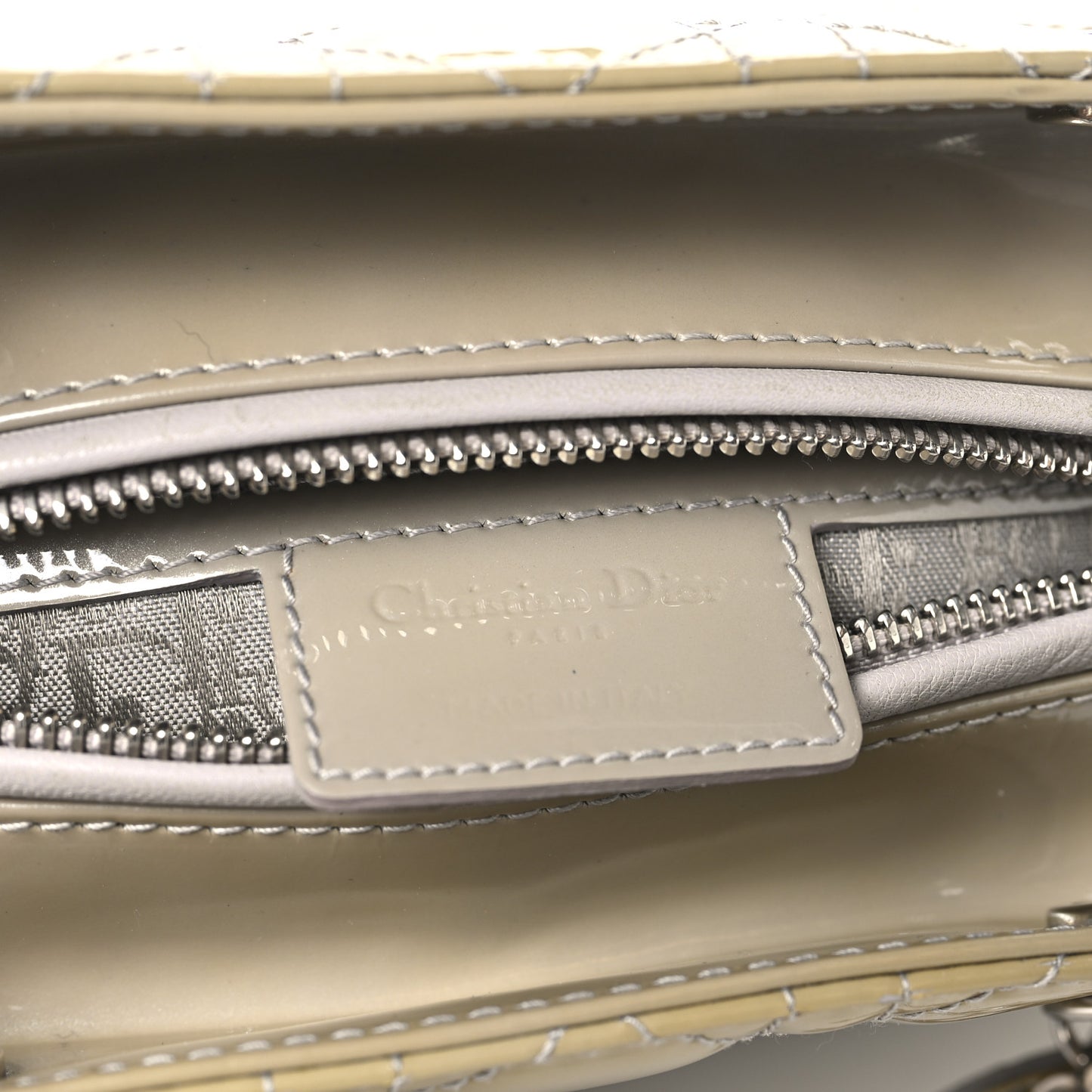 CHRISTIAN DIOR Patent Cannage Medium Lady Dior Grey Grey