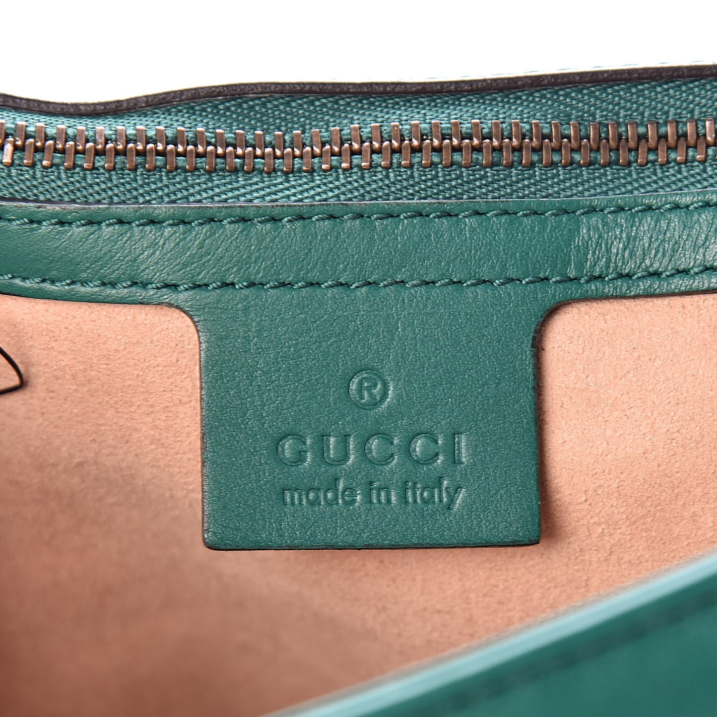 Calfskin Matelasse Medium GG Marmont Shoulder Bag Emerald Green