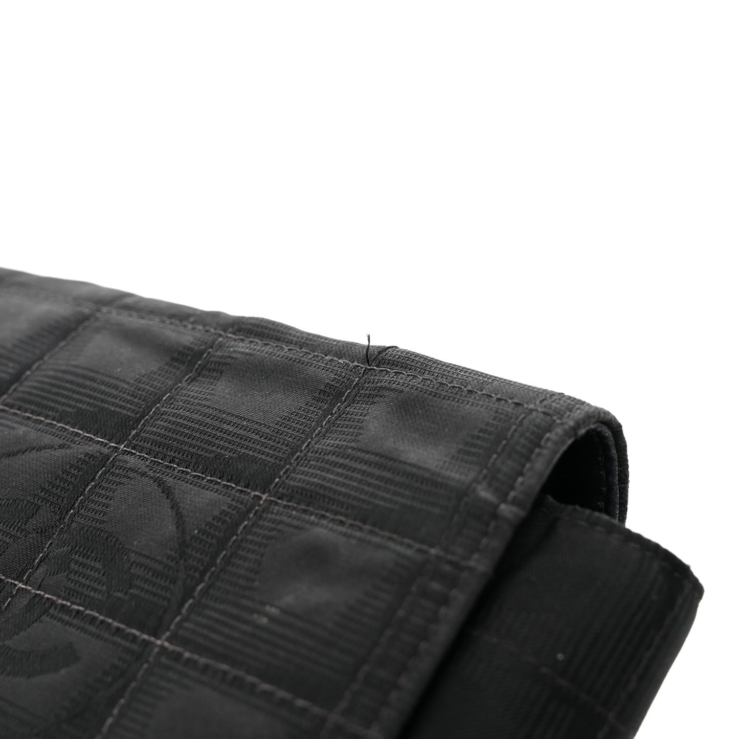 Nylon Medium Travel Flap Black