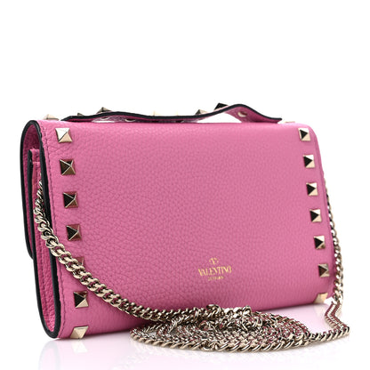 Valentino Garavani Pebbled Calfskin Rockstud Flip Lock Wallet On Chain Dawn Pink 3 of 9