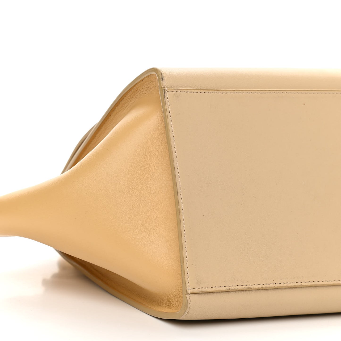 Smooth Calfskin Small Trapeze Butter