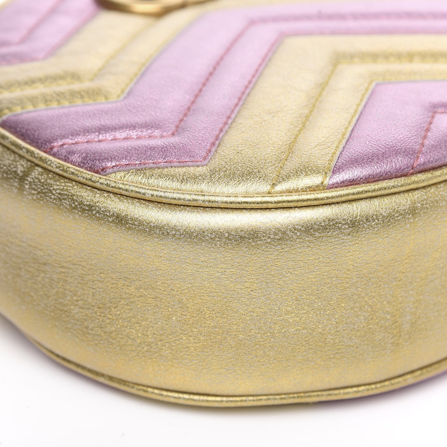 Metallic Nappa Matelasse Heart Mini GG Marmont Round Shoulder Bag Oro Vecchio Rosa