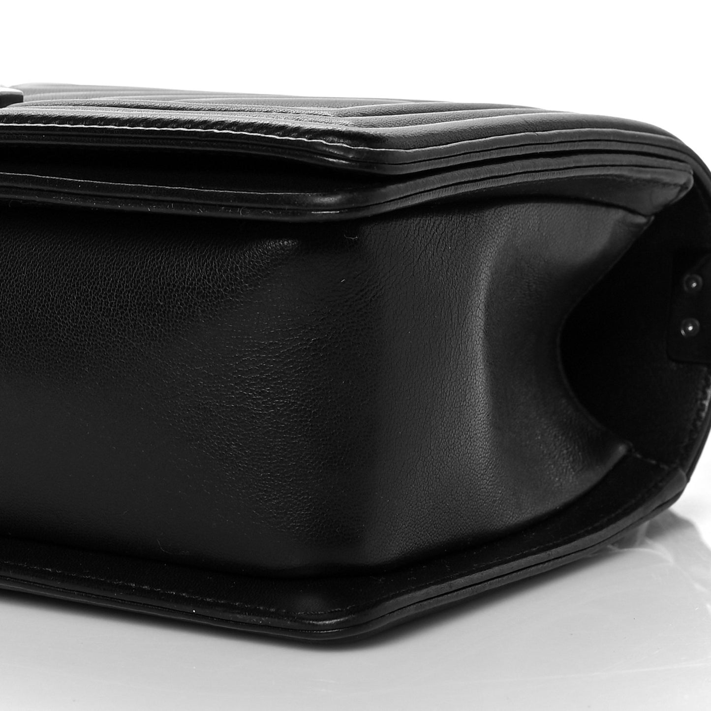 Lambskin Chevron Quilted Medium Boy Flap Black
