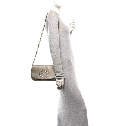 Gucci Metallic Pebbled Calfskin Medium Soho Flap Crossbody Golden Beige 2 of 13