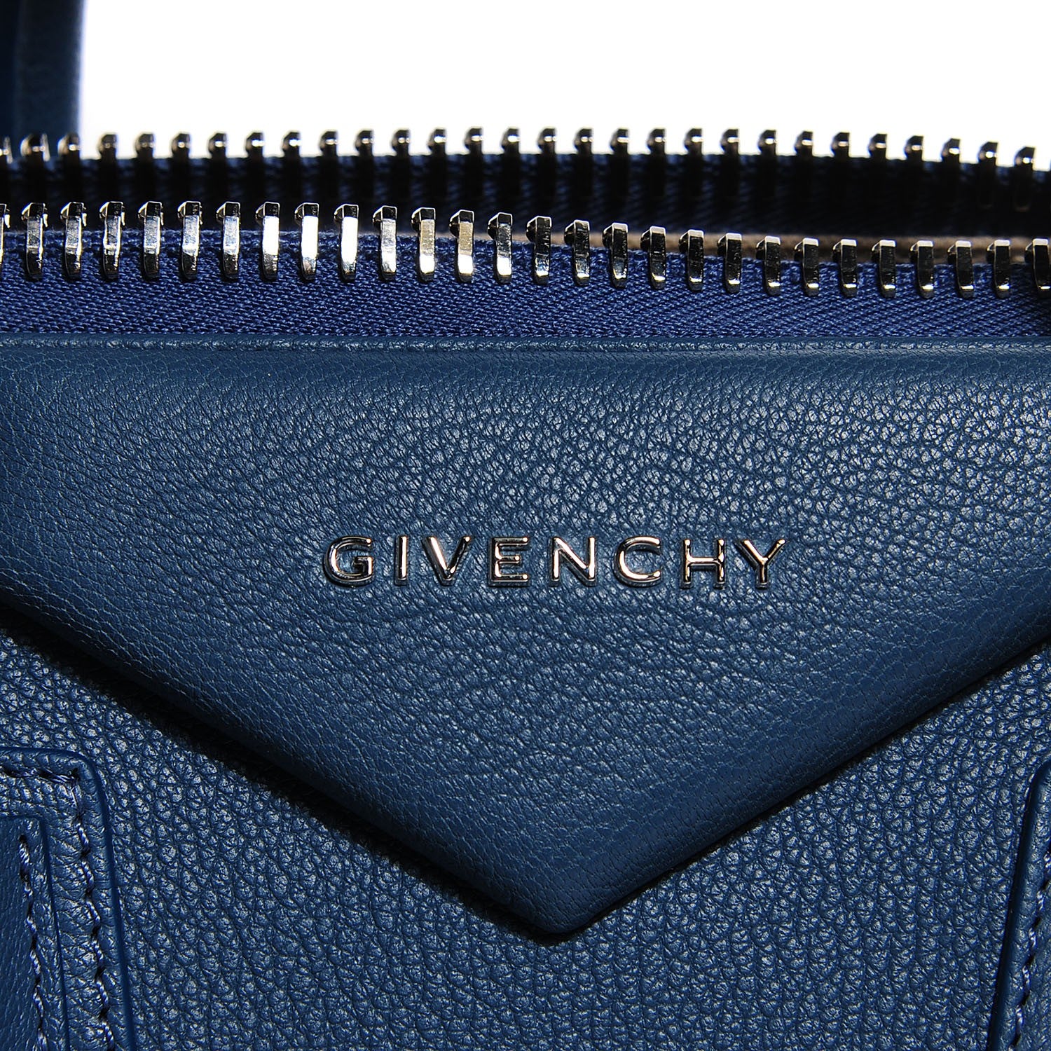 Givenchy Sugar Goatskin Small Antigona Mineral Blue 8 of 11